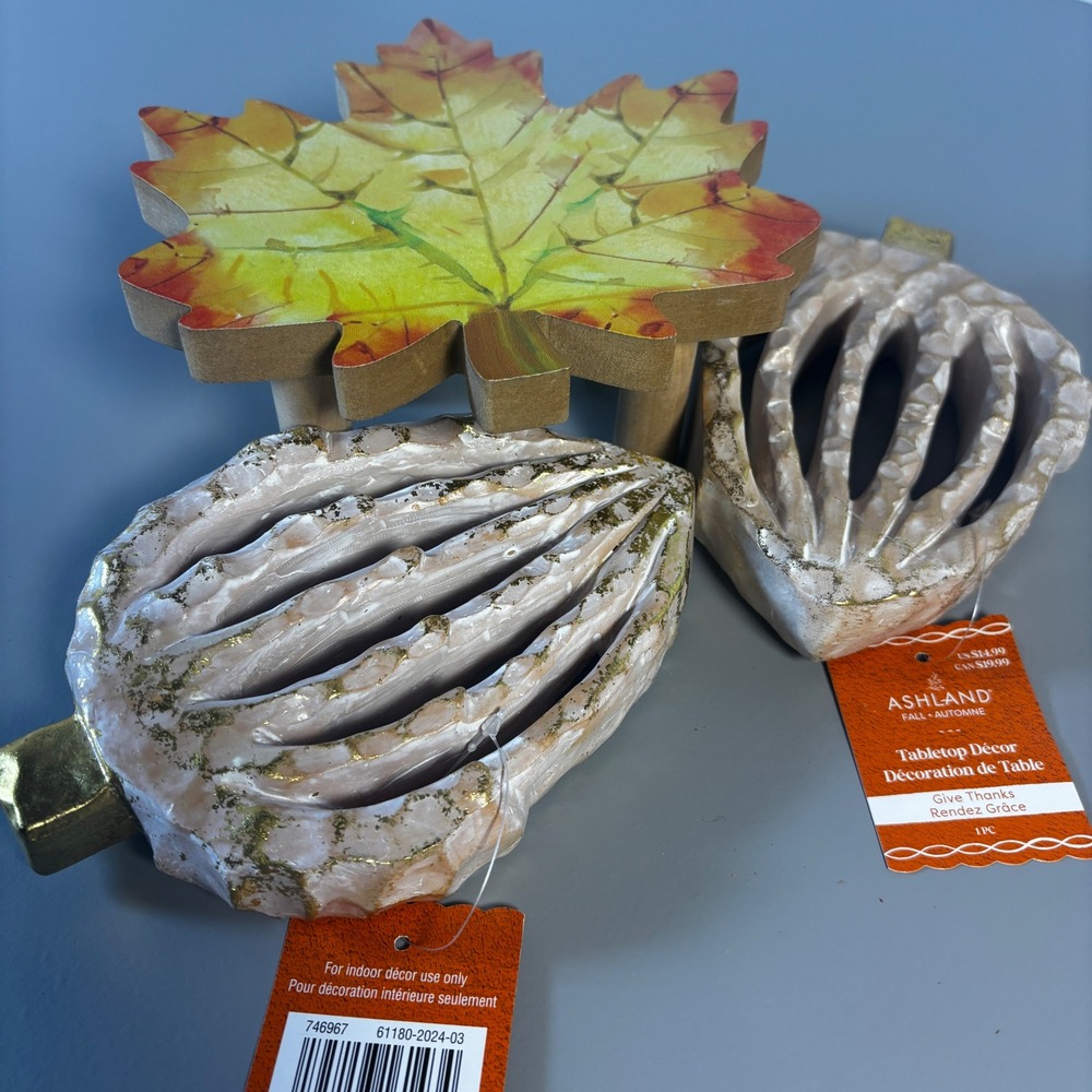Ashland Fall Tabletop‎ Decor Maple Leaf & Acorn Give Thanks Decoration